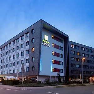 *** Отель Express Airport By Ihg Германия