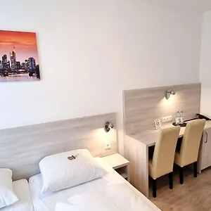 *** Hotel Adler Frankfurt Germania